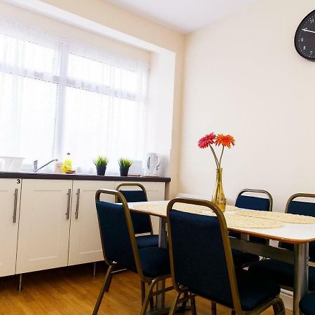 Mandeville Rooms Northolt  外观 照片
