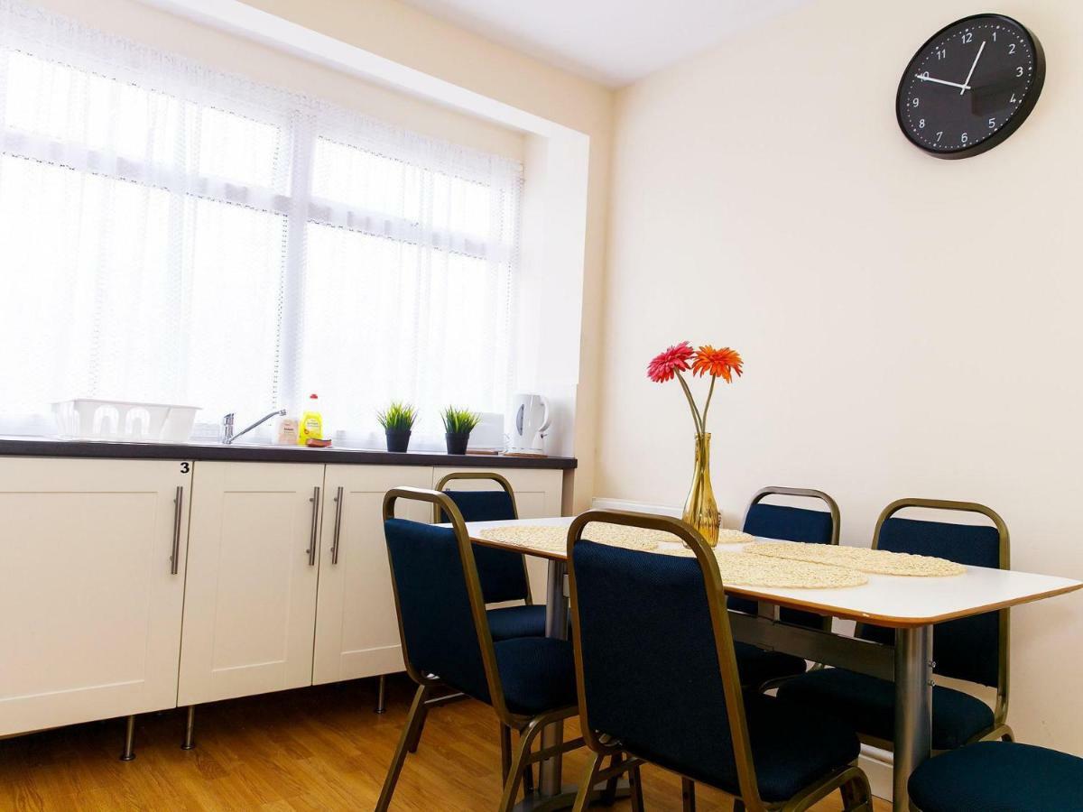 Mandeville Rooms Northolt  外观 照片