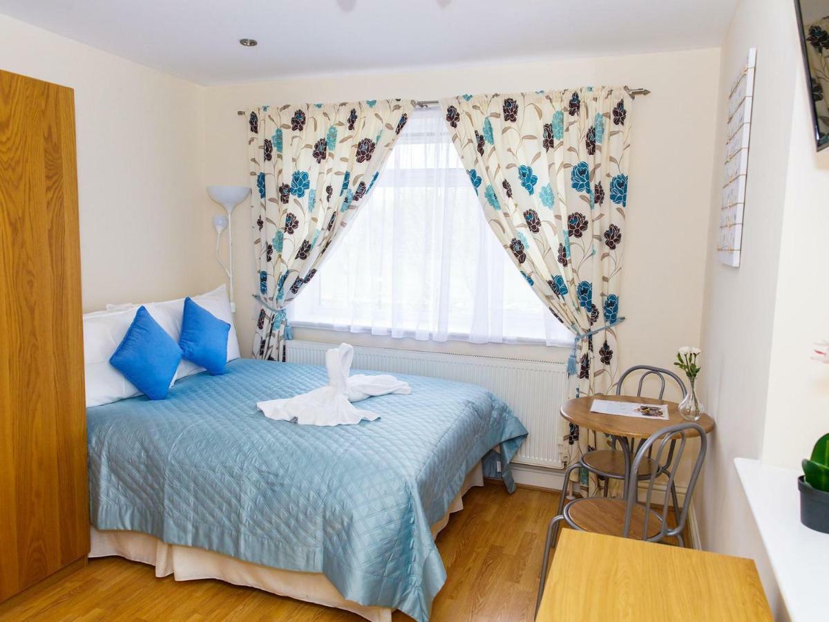 Mandeville Rooms Northolt  外观 照片