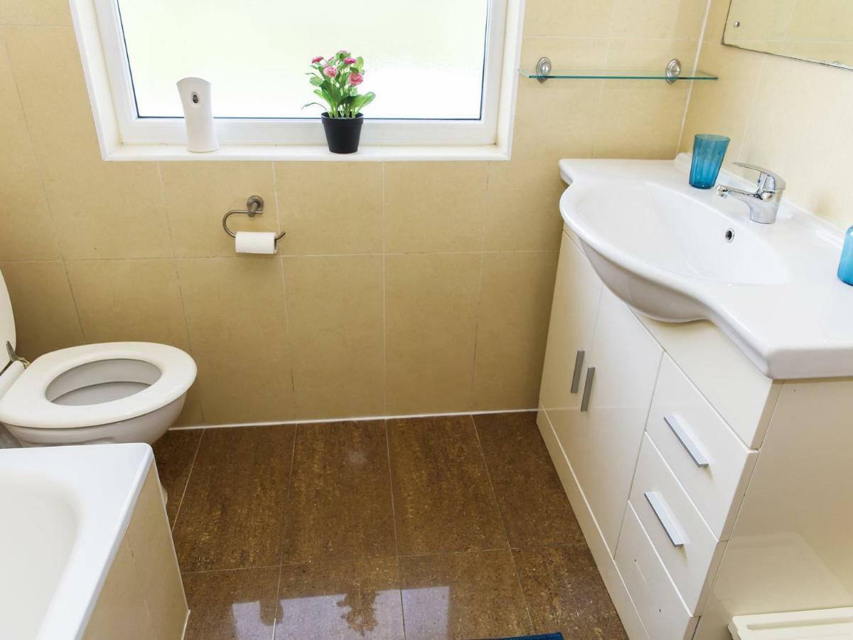 Mandeville Rooms Northolt  客房 照片