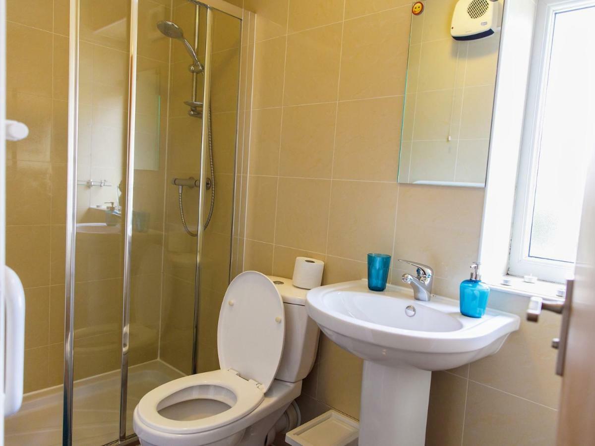 Mandeville Rooms Northolt  客房 照片